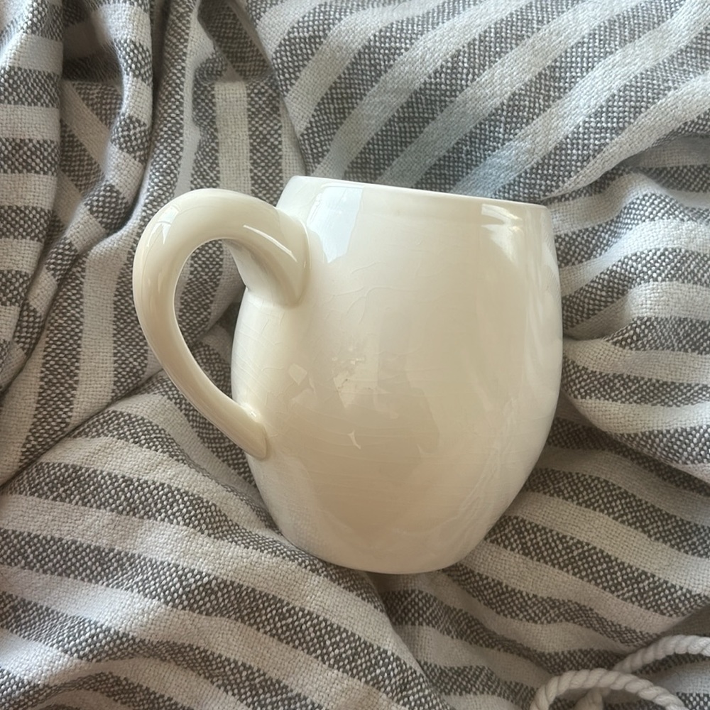 Hunt Easter Rae Dunn Mug - Picture 3 of 4